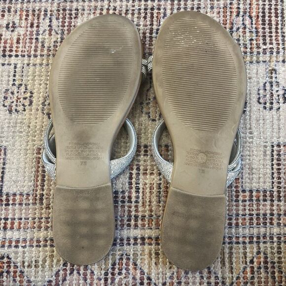 Steve Madden Fiorra Rhinestone Flat Toe-Ring Slide Sandal Size 7.5 Tan Silver - Picture 4 of 4